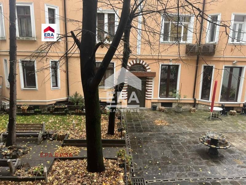 Продава МНОГОСТАЕН, гр. София, Център, снимка 3 - Апартаменти - 52520280