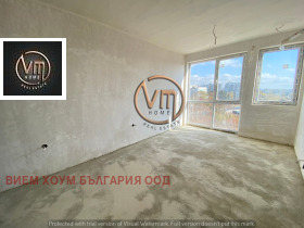 Estudio Vladislav Varnenchik 1, Varna