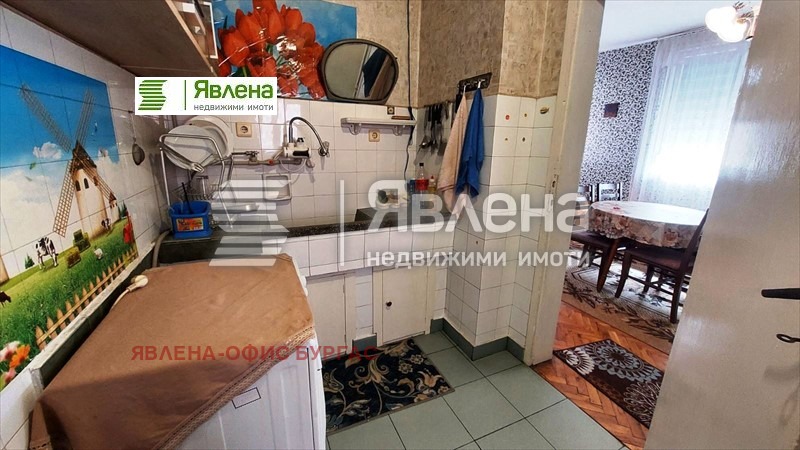 Продава ЕТАЖ ОТ КЪЩА, гр. Поморие, област Бургас, снимка 7 - Етаж от къща - 47441992