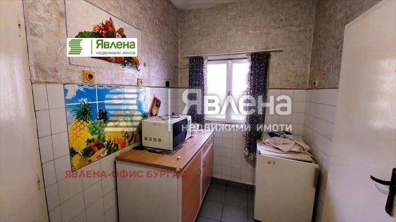 Продава ЕТАЖ ОТ КЪЩА, гр. Поморие, област Бургас, снимка 7 - Етаж от къща - 47441992