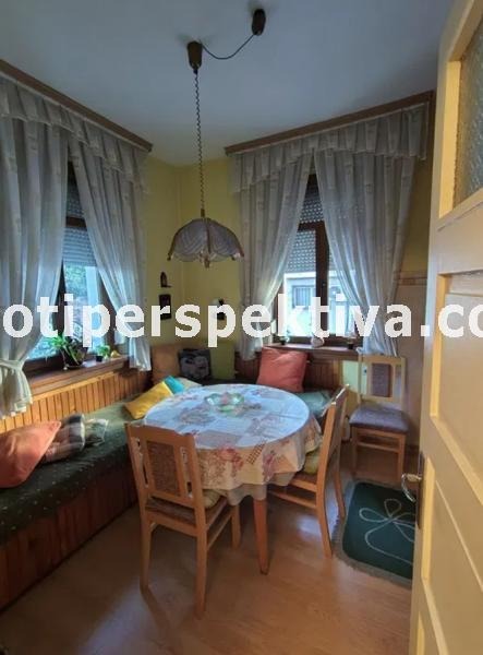 Продава ЕТАЖ ОТ КЪЩА, гр. Пловдив, Център, снимка 14 - Етаж от къща - 52534340