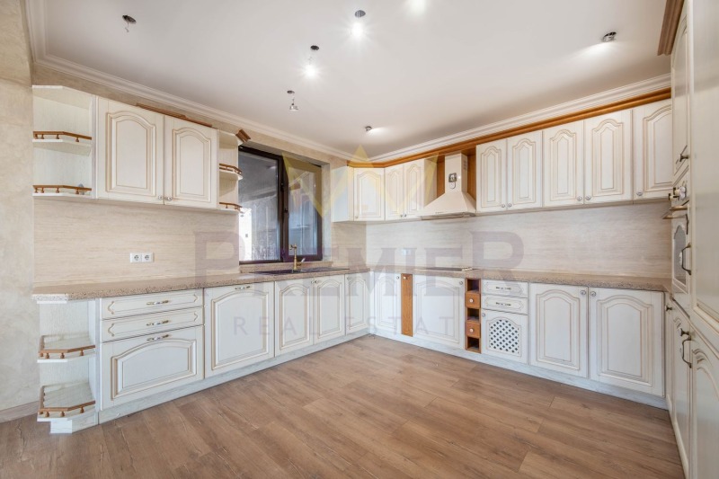 Продава  Къща, град Варна, м-т Ментешето •  270 000 EUR • ID 63944049 — holmes.bg - [1] 