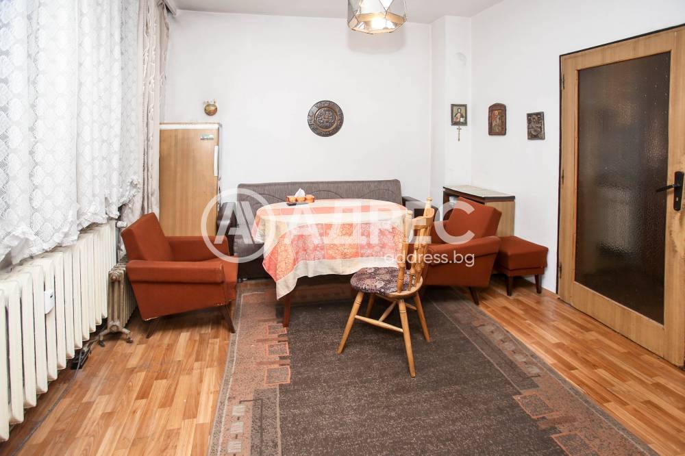 Продава 2-СТАЕН, гр. София, Център