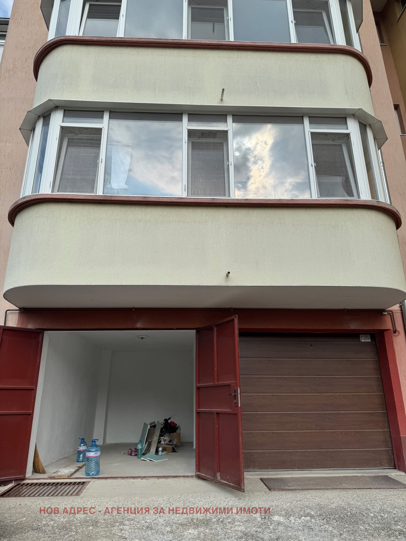 Продава ГАРАЖ, ПАРКОМЯСТО, гр. Търговище, Боровец, снимка 2 - Гаражи и паркоместа - 51255935