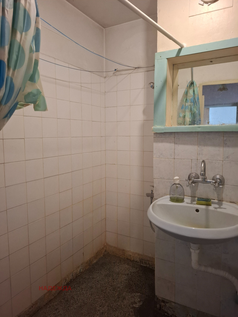 In vendita  Studio Pleven , Shirok tsentar , 42 mq | 62383954 - Immagine [2]