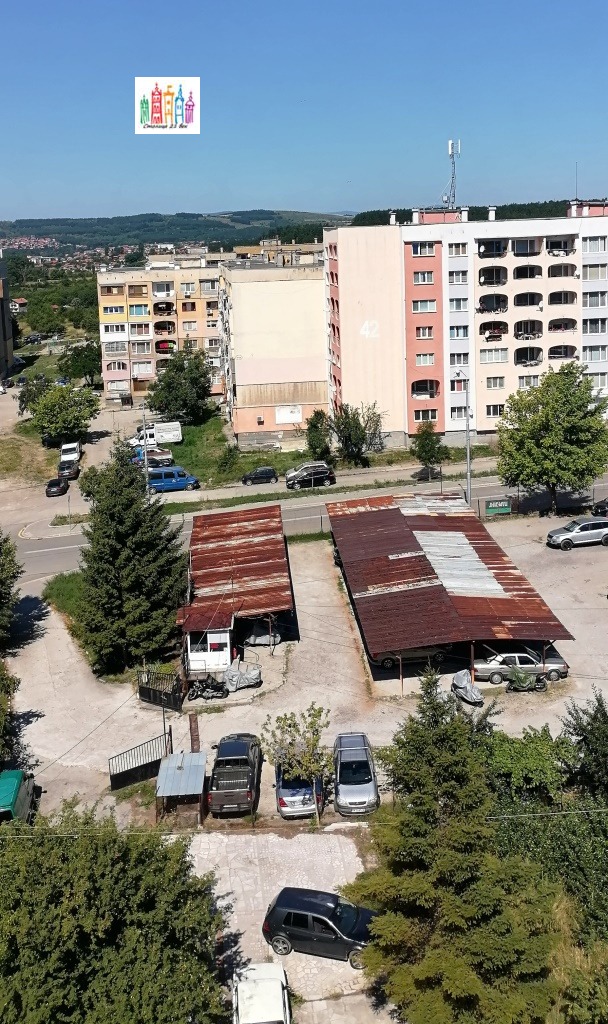 Na sprzedaż  1 sypialnia Pernik , Tewa , 67 mkw | 51096792 - obraz [4]