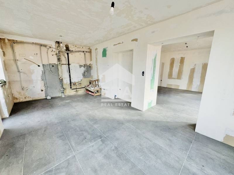 Продава ЕТАЖ ОТ КЪЩА, гр. Варна, Гръцка махала