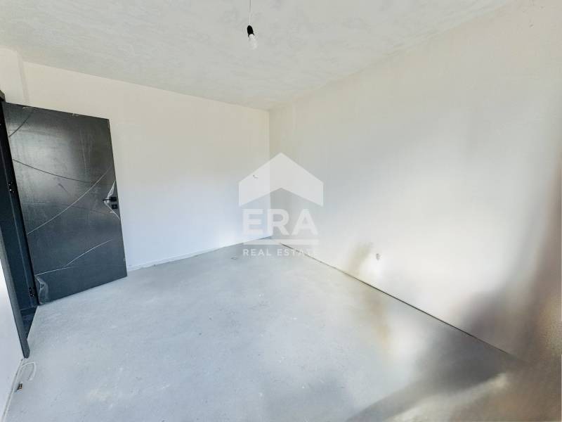 Продава ЕТАЖ ОТ КЪЩА, гр. Варна, Гръцка махала, снимка 5 - Етаж от къща - 53412205