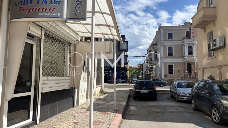 En venta  Comercio Burgas , Tsentar , 110 metros cuadrados | 27259407