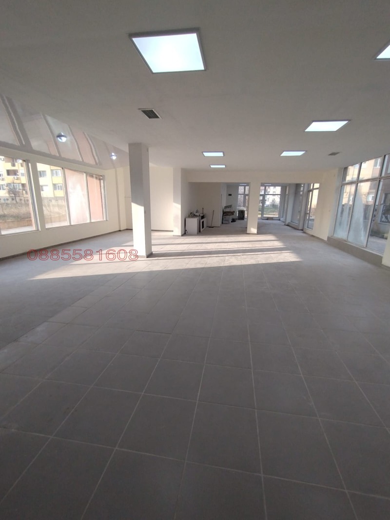Na sprzedaż  Sklep Kardżali , Wazrożdenci , 280 mkw | 76476490 - obraz [2]