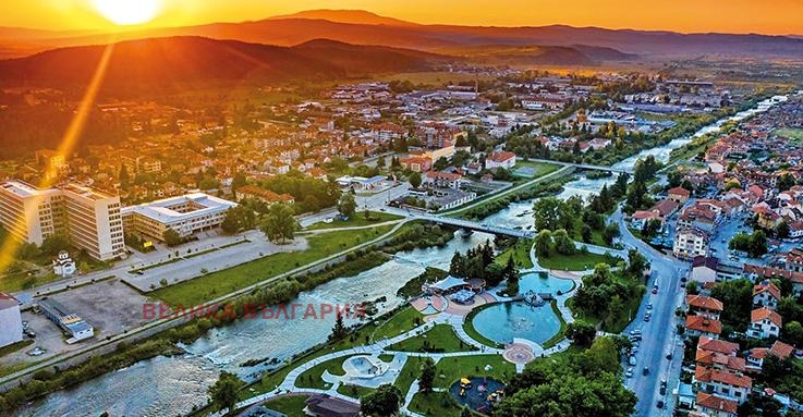 Продава  Парцел, област София, гр. Самоков • 9 580 000 EUR • ID 53454732 — holmes.bg - [1] 
