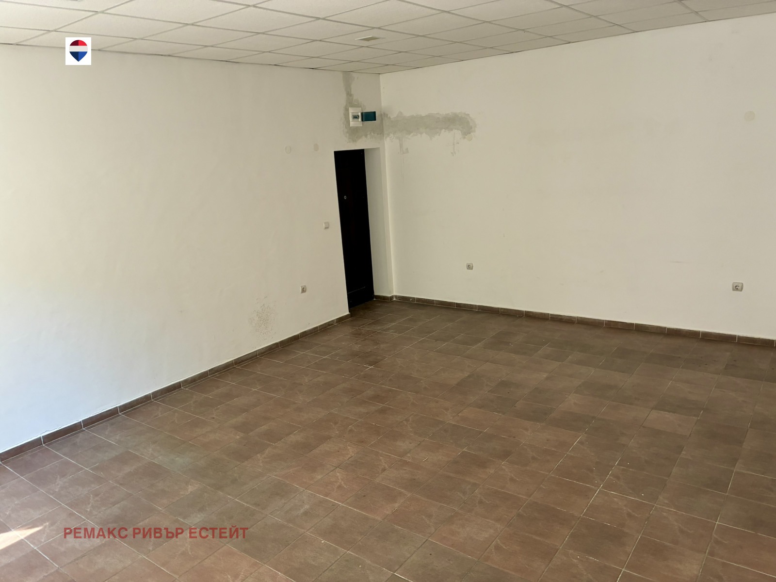 Продава ОФИС, гр. Русе, Родина 2, снимка 2 - Офиси - 55309836