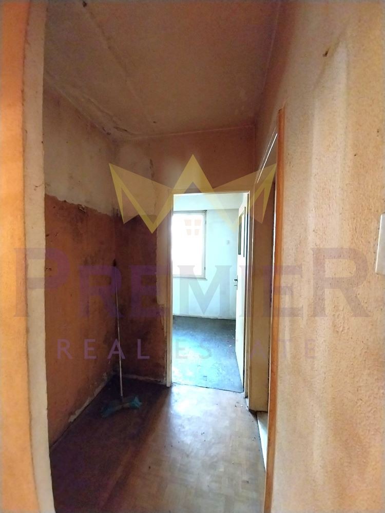Продава  3-стаен град Варна , Възраждане 3 , 60 кв.м | 39359907 - изображение [2]