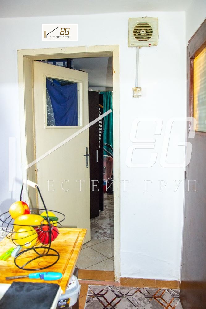 Продава ЕТАЖ ОТ КЪЩА, гр. Варна, Аспарухово, снимка 3 - Етаж от къща - 54266829