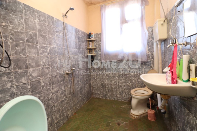 Продава КЪЩА, гр. Панагюрище, област Пазарджик, снимка 10 - Къщи - 53112105