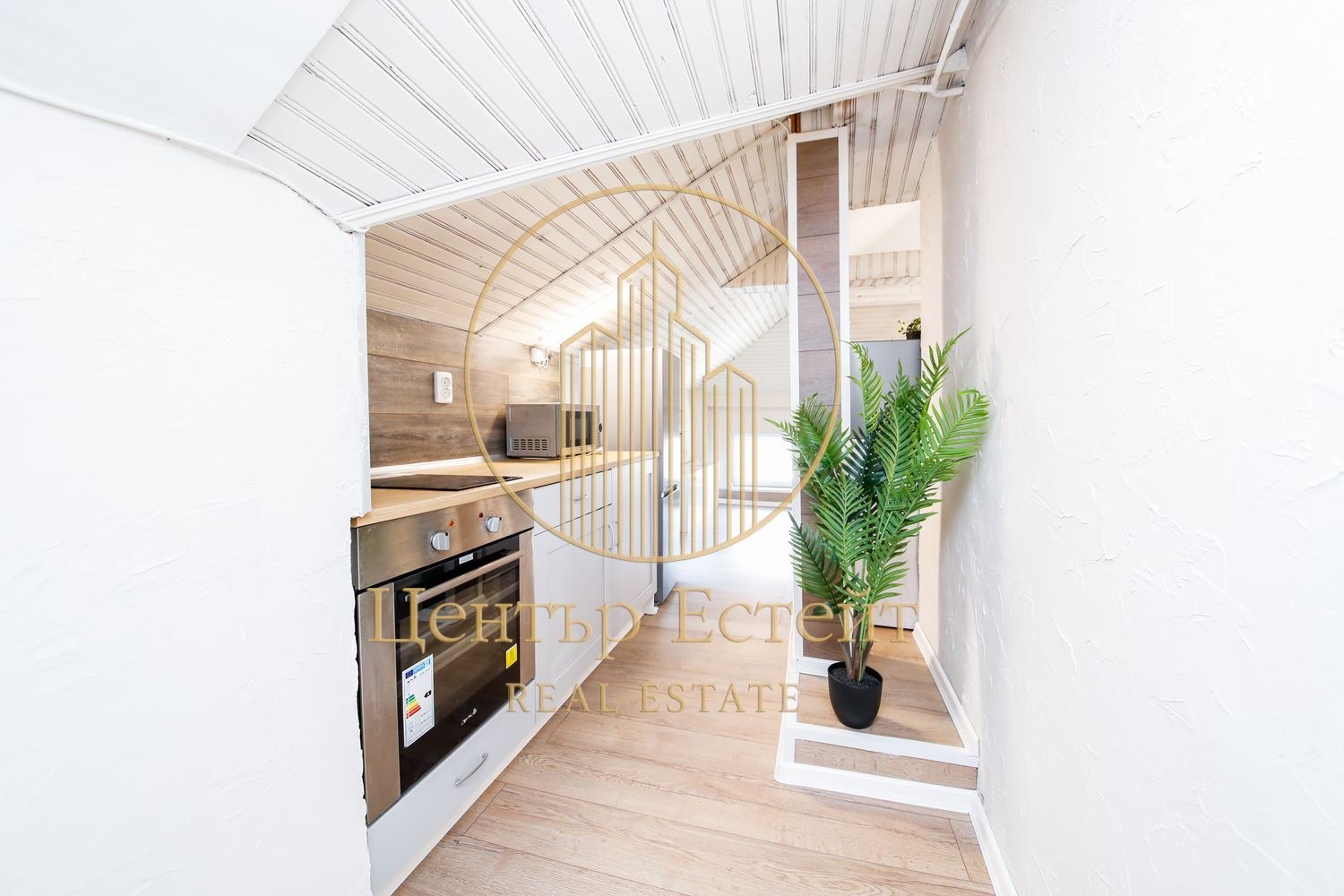 Продава 4-СТАЕН, гр. Плевен, Идеален център, снимка 3 - Апартаменти - 54051547