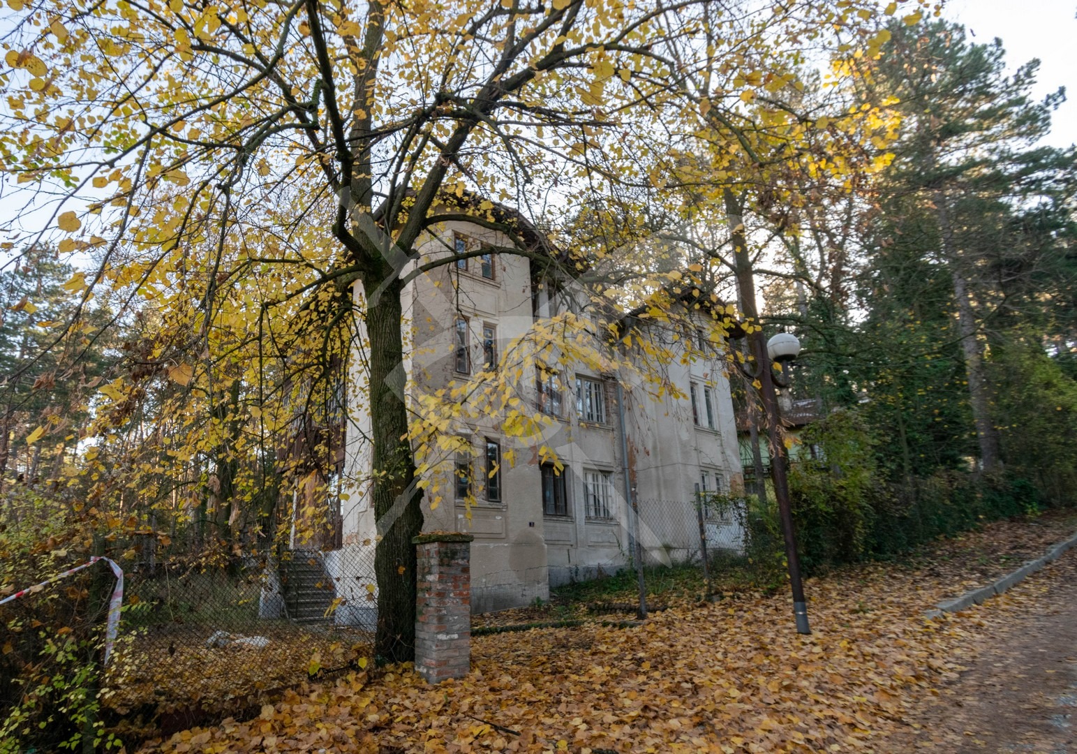Продава ЕТАЖ ОТ КЪЩА, гр. София, гр. Банкя, снимка 11 - Етаж от къща - 54519537