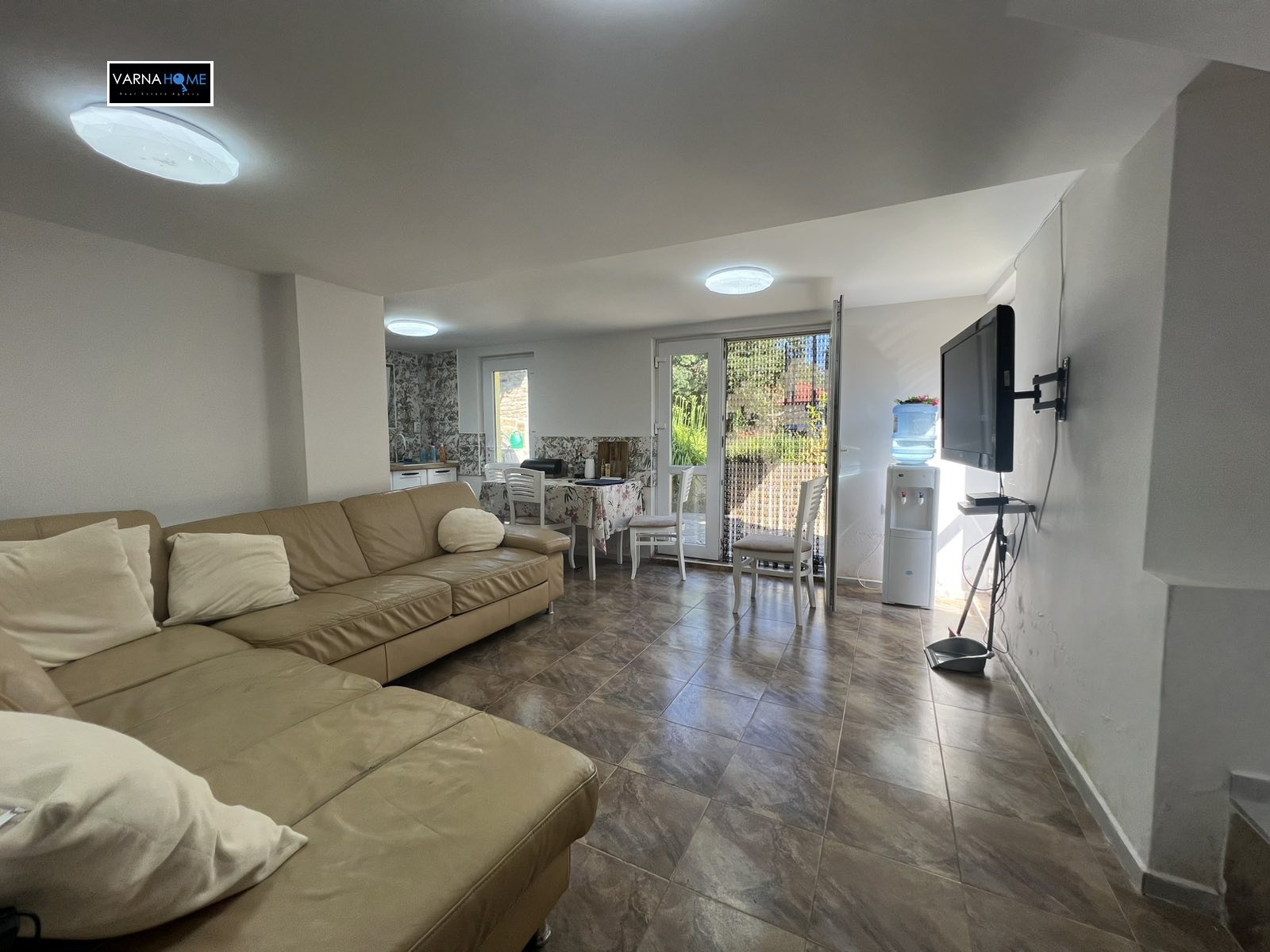 Продава КЪЩА, с. Водица, област Варна, снимка 8 - Къщи - 55043991