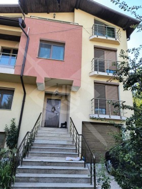 Huis Gorna banja, Sofia 10