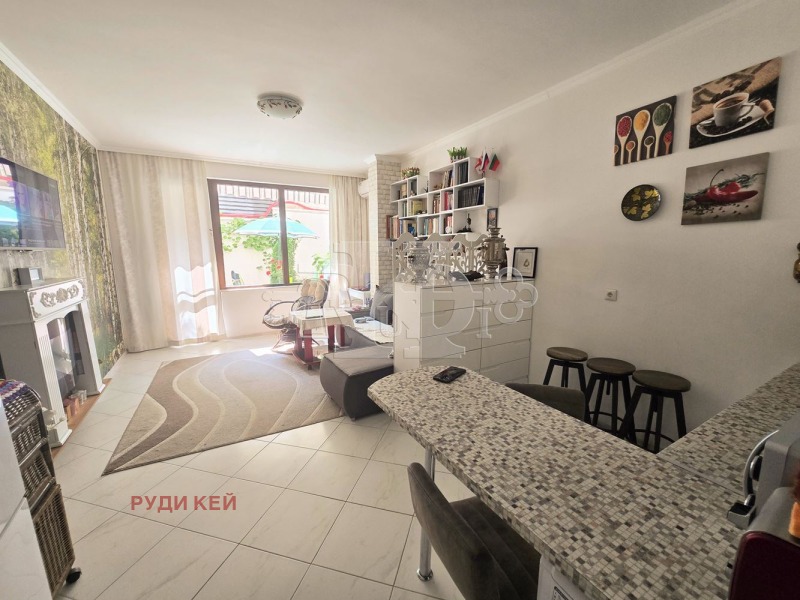 En venta  Estudio Varna , Briz , 40 metros cuadrados | 35598609 - imagen [2]