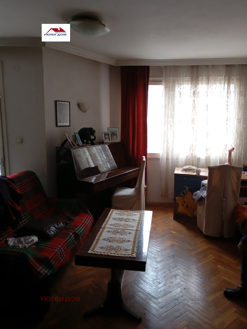 Продава  2-стаен град Шумен , Пожарната , 73 кв.м | 64512849 - изображение [3]