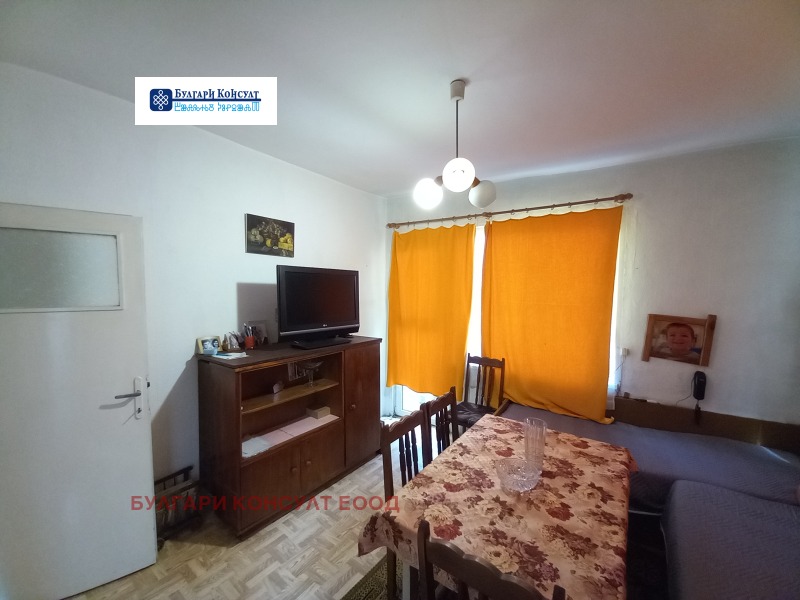 Продава  Етаж от къща град Кюстендил , Център , 130 кв.м | 17933499 - изображение [9]