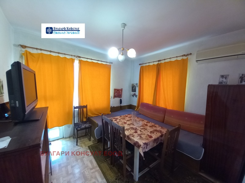 Продава  Етаж от къща град Кюстендил , Център , 130 кв.м | 17933499 - изображение [8]