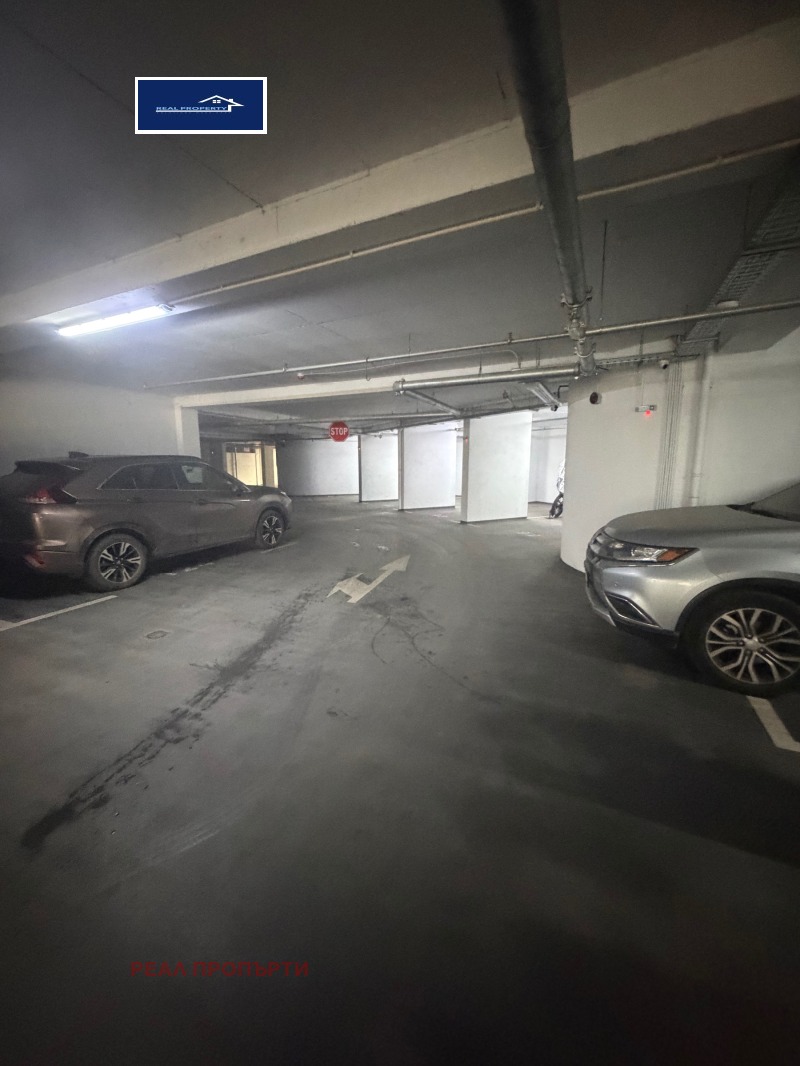 Продава ГАРАЖ, ПАРКОМЯСТО, гр. Варна, Бриз, снимка 3 - Гаражи и паркоместа - 53527168