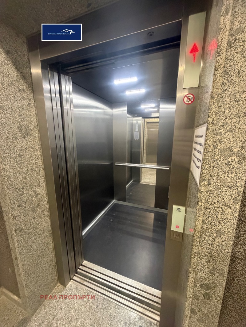 Продава ГАРАЖ, ПАРКОМЯСТО, гр. Варна, Бриз, снимка 7 - Гаражи и паркоместа - 53527168