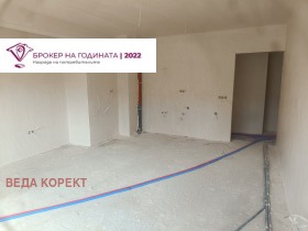 Продава 4-стаен