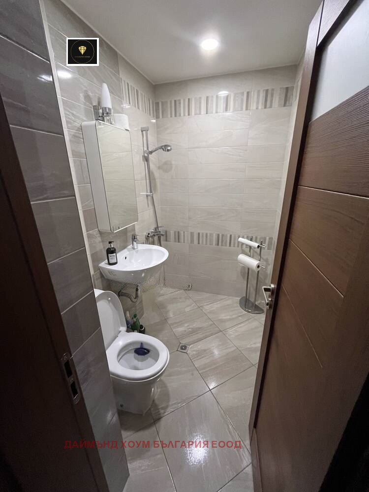 De vânzare  1 dormitor Plovdiv , Țentâr , 70 mp | 57174999 - imagine [5]