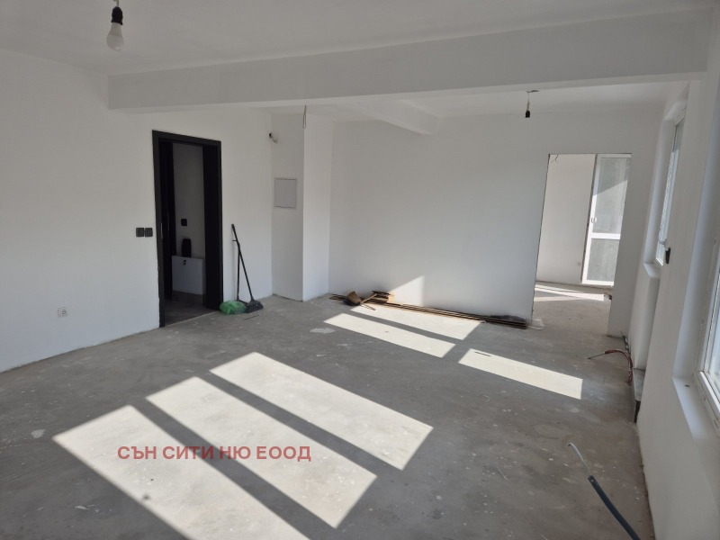 Продава 4-СТАЕН, гр. София, Белите брези, снимка 2 - Апартаменти - 52156349