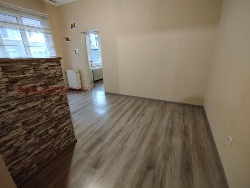 Продава 4-СТАЕН, гр. София, Център, снимка 4 - Апартаменти - 52582952