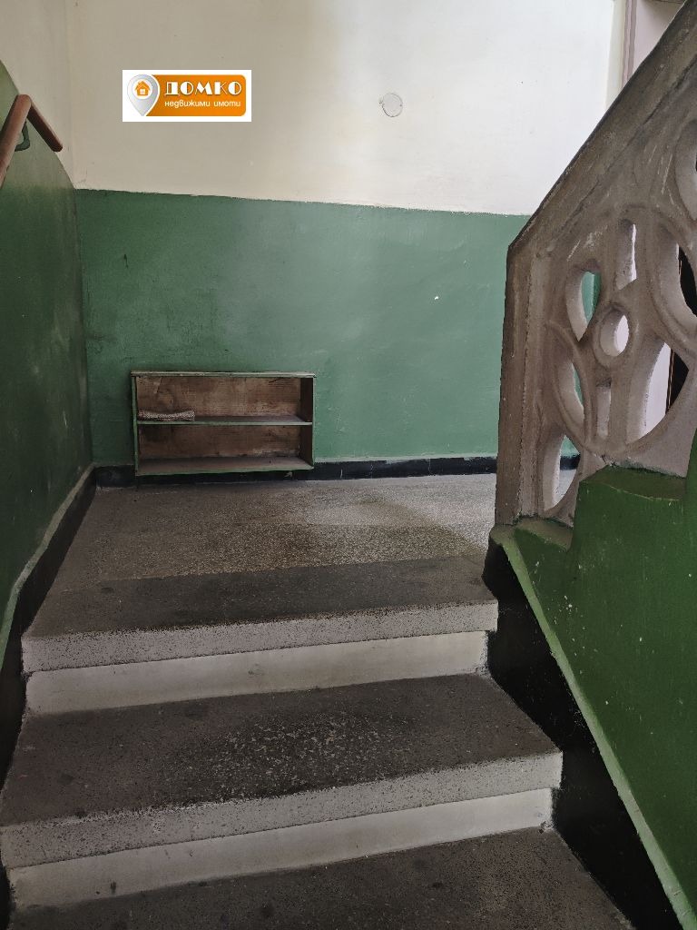 Продава ЕТАЖ ОТ КЪЩА, гр. Пазарджик, Изток, снимка 2 - Етаж от къща - 55109979