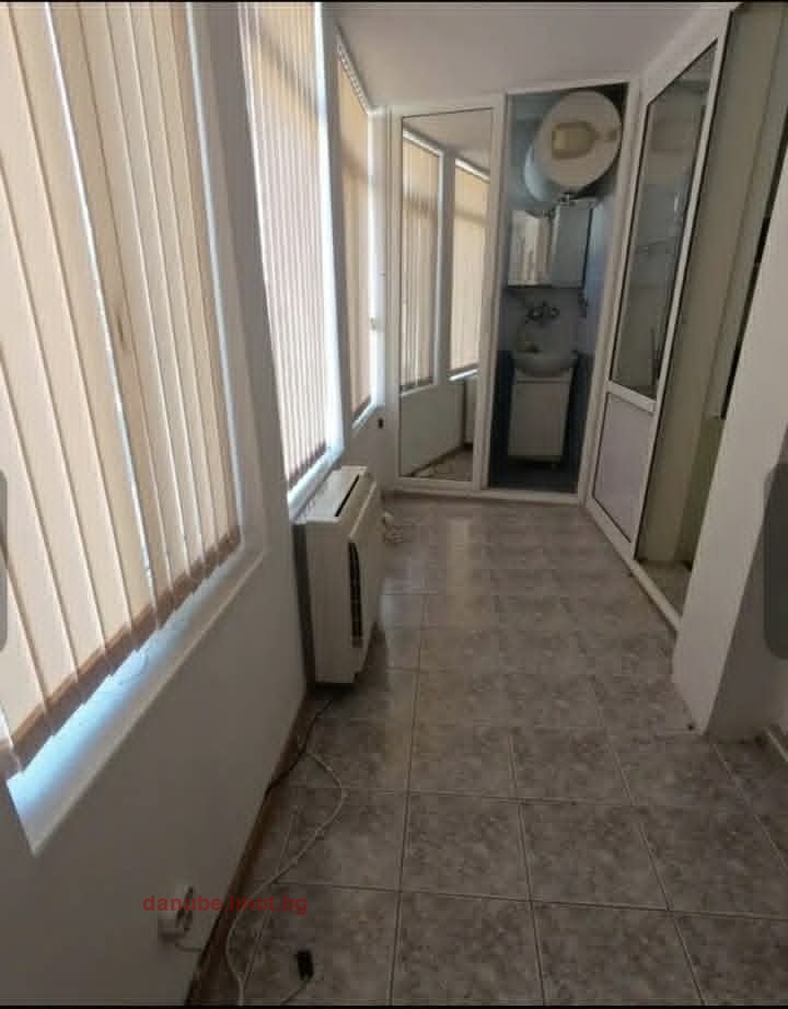 Продава ЕТАЖ ОТ КЪЩА, гр. Русе, Широк център, снимка 4 - Етаж от къща - 55544341