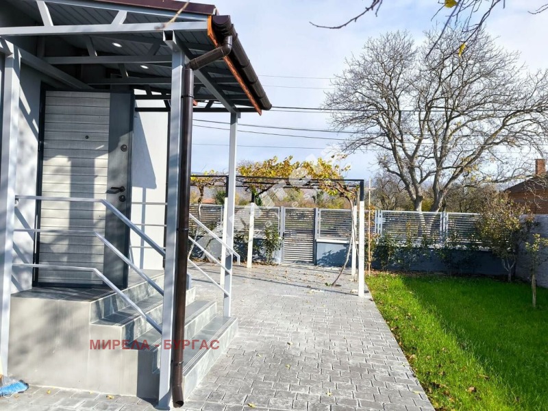 Продава КЪЩА, с. Гюльовца, област Бургас, снимка 3 - Къщи - 52549383