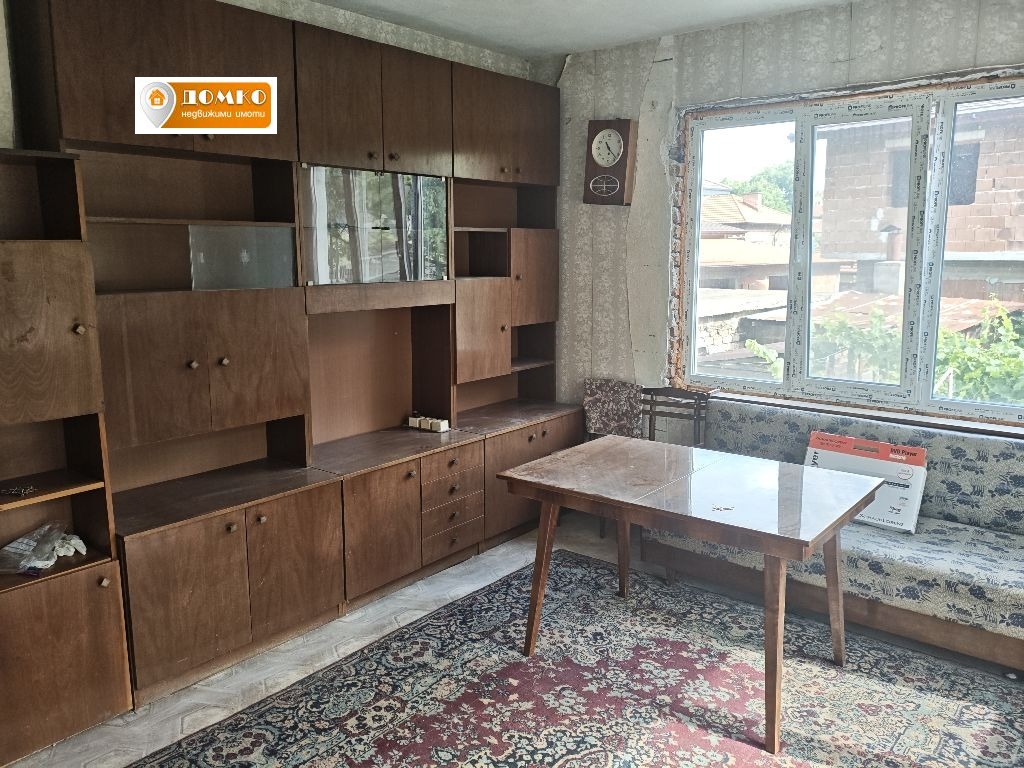 Продава ЕТАЖ ОТ КЪЩА, гр. Пазарджик, Изток