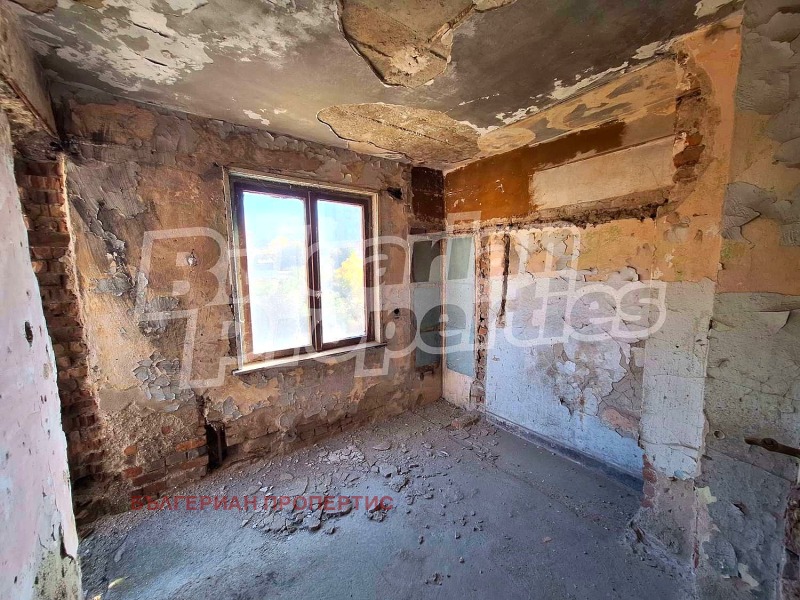 Продава МНОГОСТАЕН в област Кюстендил, гр. Бобов дол - 140 кв.м / 22 000 € » 43 028.26 лв., БЪЛГЕРИАН ПРОПЕРТИС