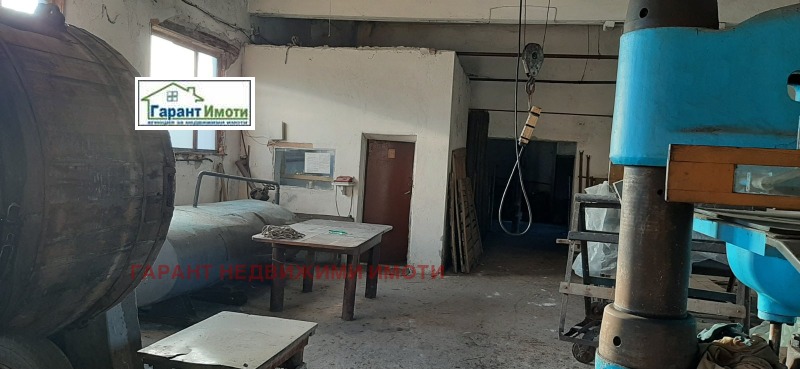 Продава ПРОМ. ПОМЕЩЕНИЕ в град Габрово, Промишлена зона - 821 кв.м / 300 000 € » 586 749.00 лв., ГАРАНТ НЕДВИЖИМИ ИМОТИ