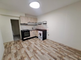 1 chambre Kolhozen pazar, Varna 2