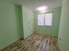 1 chambre Kolhozen pazar, Varna 5