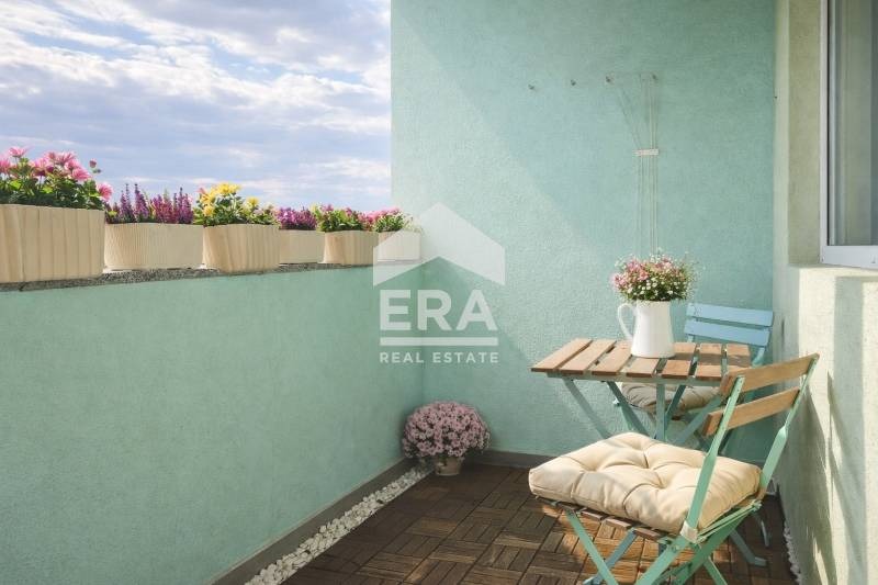 Продава 4-СТАЕН, гр. София, Света Троица