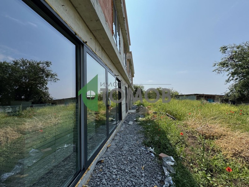 Продава КЪЩА, гр. Шумен, Дивдядово, снимка 2 - Къщи - 52646414