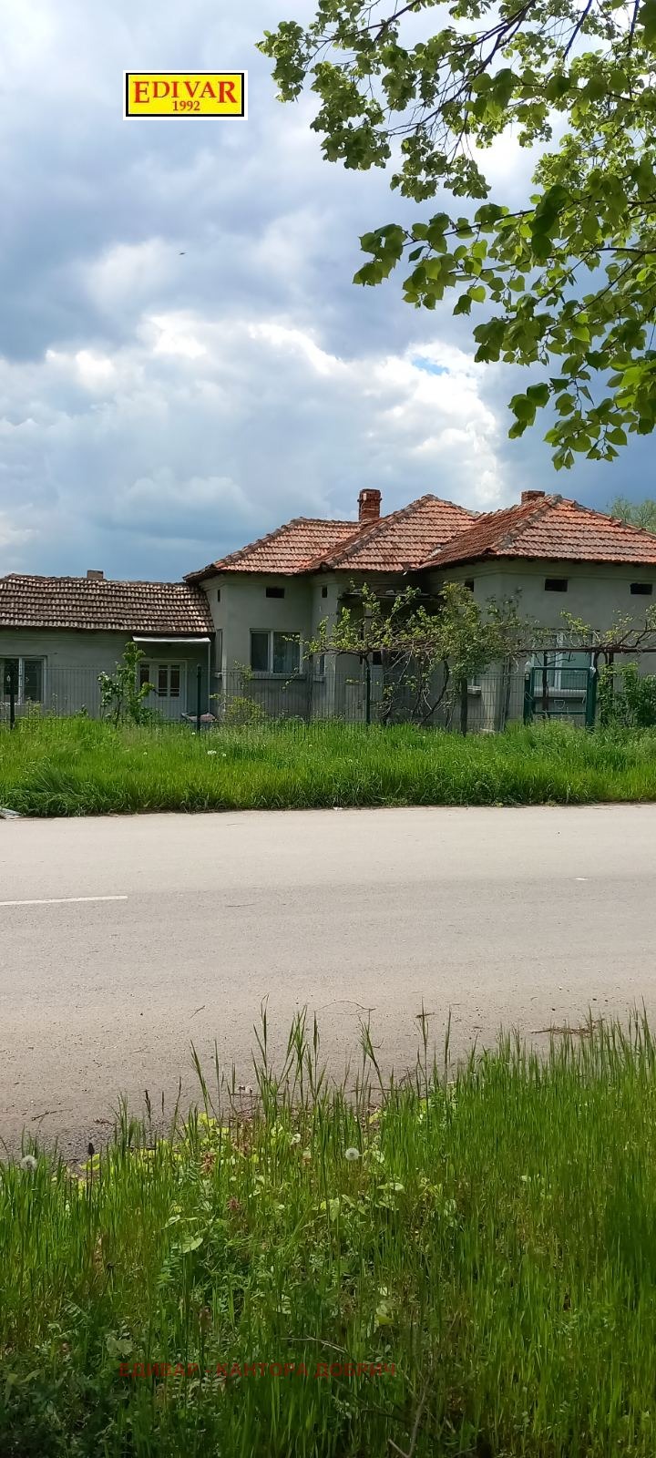 Продава КЪЩА, с. Нова Камена, област Добрич