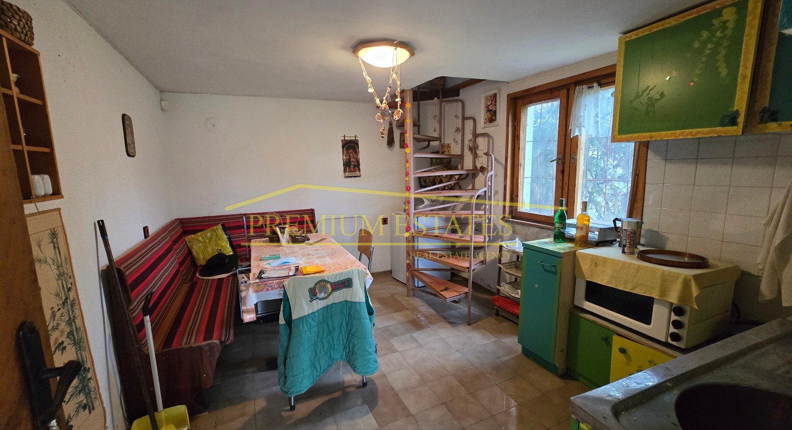 Продава КЪЩА, гр. София, с. Мировяне, снимка 6 - Къщи - 56104939