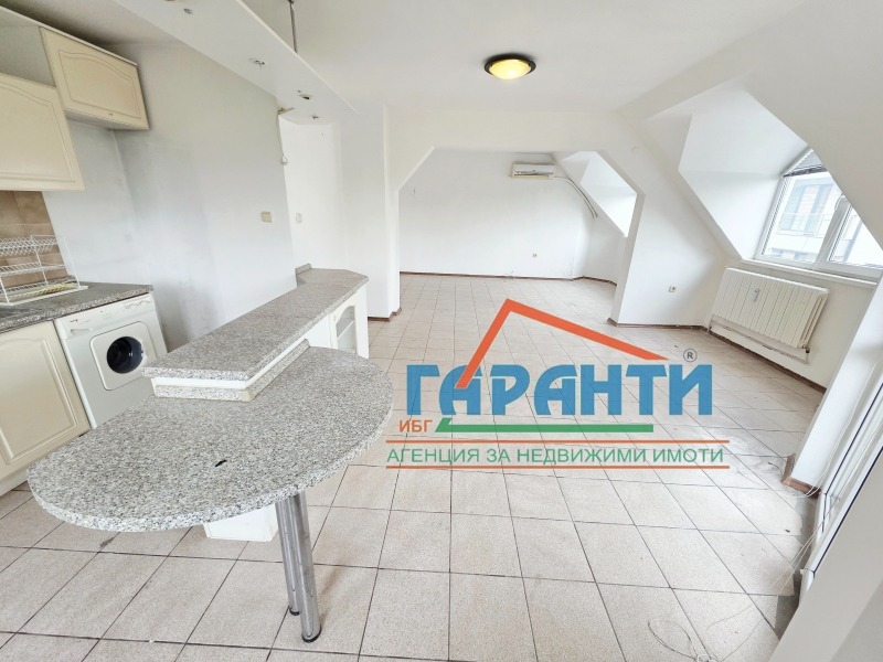 Продава 3-СТАЕН, гр. Пловдив, Център, снимка 2 - Апартаменти - 53082419
