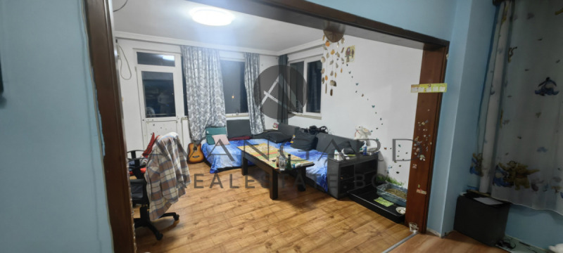 Продава МНОГОСТАЕН, гр. Пловдив, Кючук Париж, снимка 2 - Апартаменти - 52653186