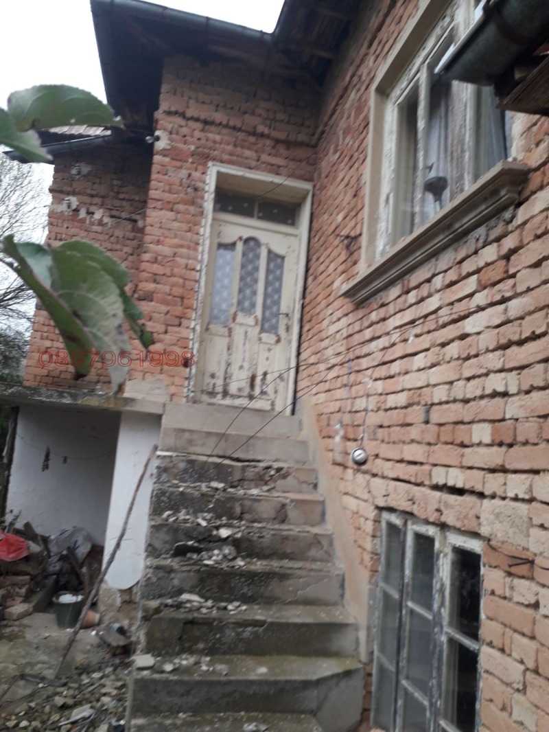 Продава КЪЩА, с. Горна Студена, област Велико Търново, снимка 2 - Къщи - 52785659