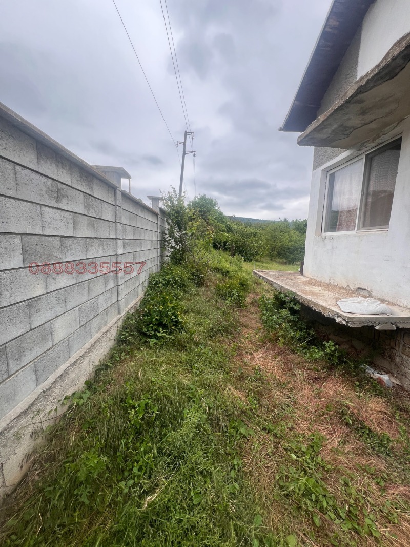 Продава ВИЛА, с. Могила, област Шумен, снимка 8 - Вили - 52782511