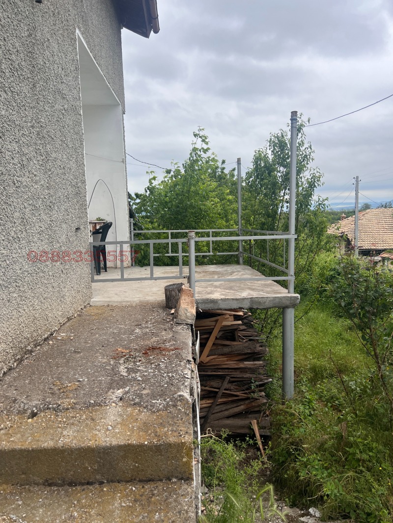 Продава ВИЛА, с. Могила, област Шумен, снимка 9 - Вили - 52782511